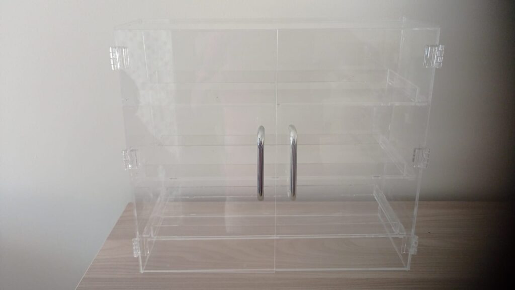 Vitrine em Acrilico Duas Portas